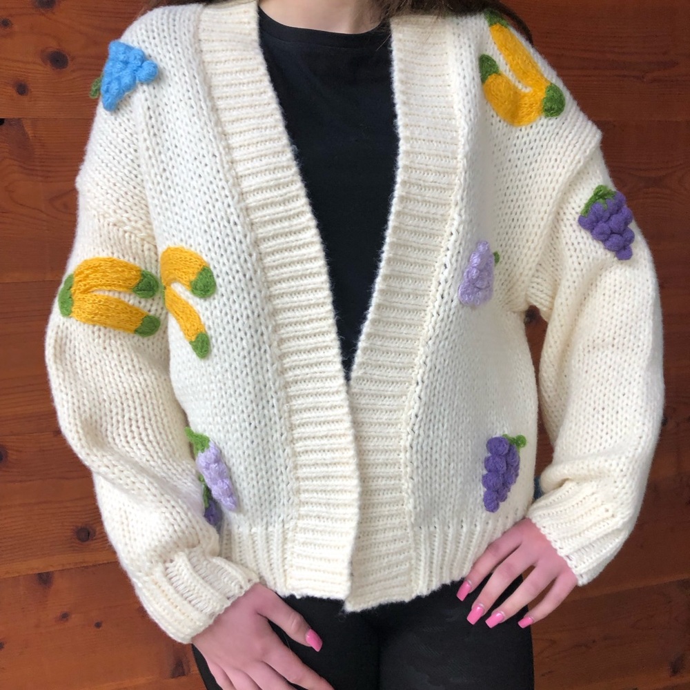 Fruit of the Spirit🍇🍓🍒Rare 💎 Duchamp, Women’s Sweater. Size Small.